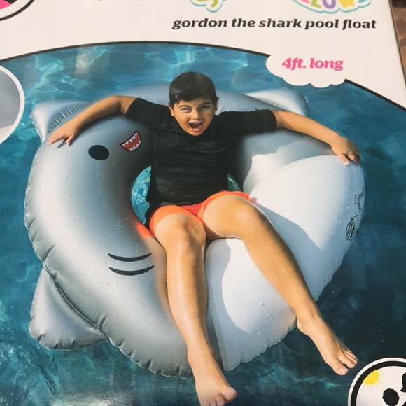Squishmallows original Gordon the Shark pool float - Picture 4 of 8